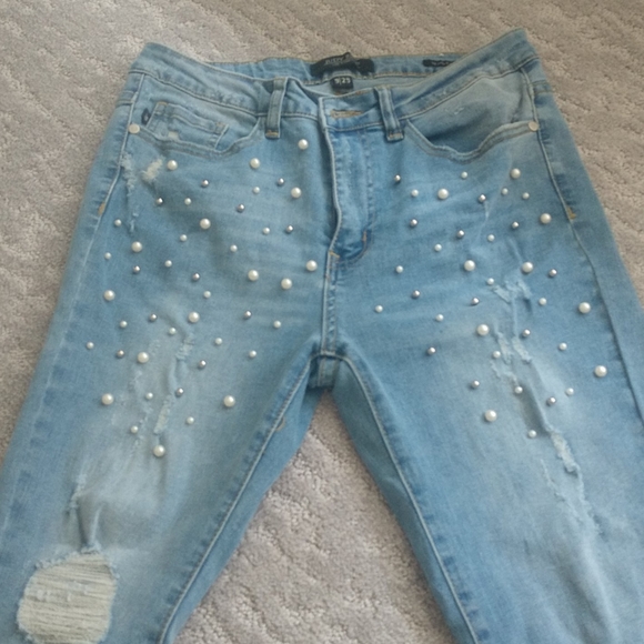 pearl blue jeans